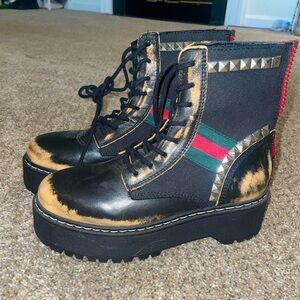 Brand new unworn Size 5 Steve Madden chunky boots